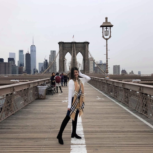 Meet me, your Posher! - Picture 3 of 6